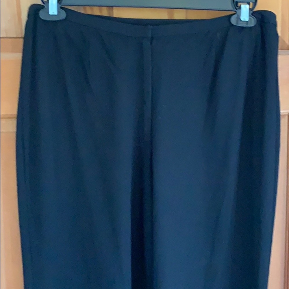 Jones NY. Size 10 black dress pants EUC